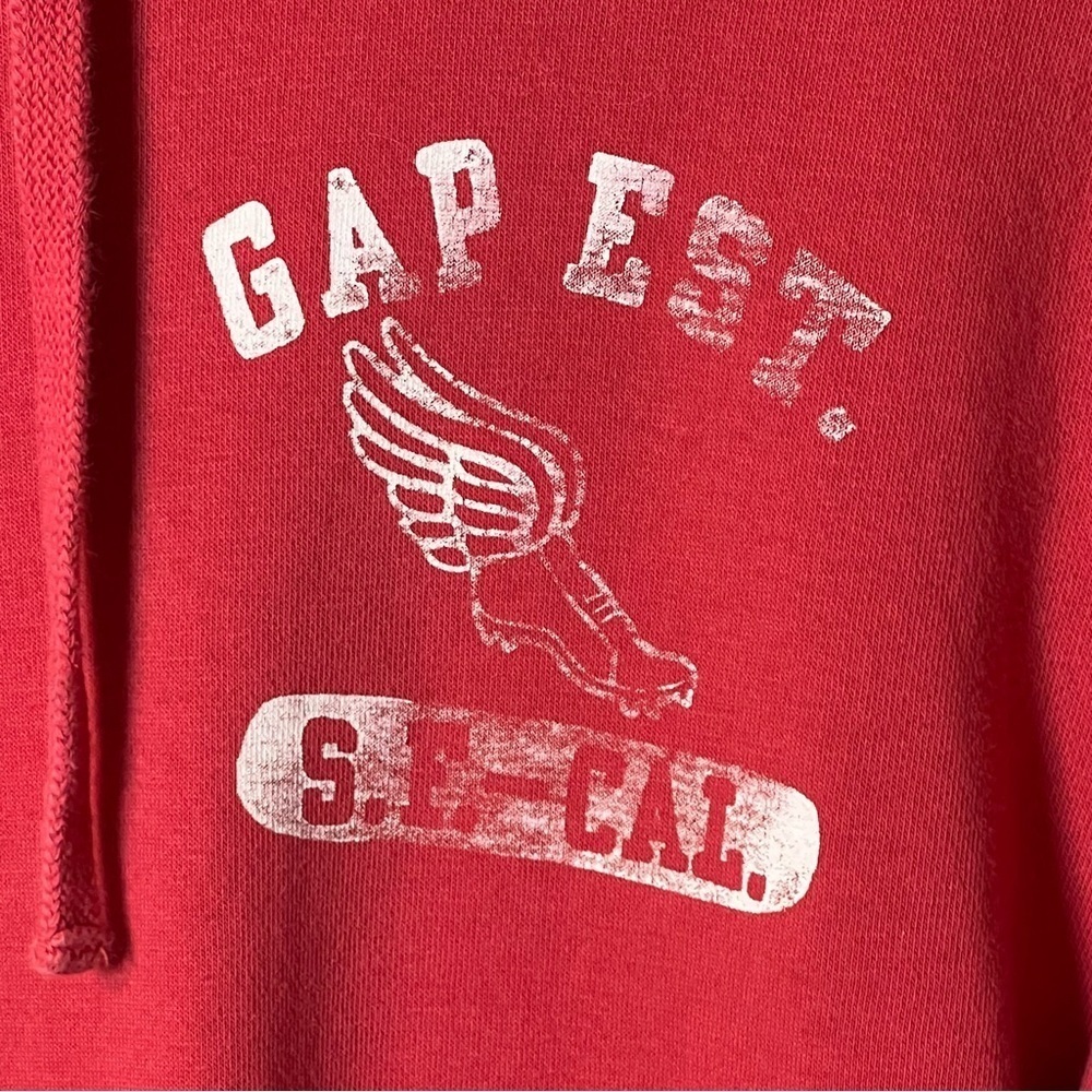 GAP Hoodie Men’s M Weathered Red Sweatshirt Fleece Pullover - Casual Cozy Soft - Picture 2 of 7